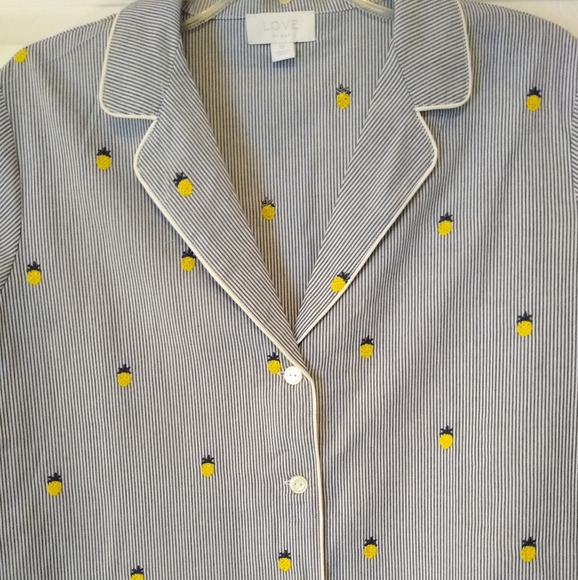 Love x Gap pineapple seersucker top. Medium - Picture 2 of 7